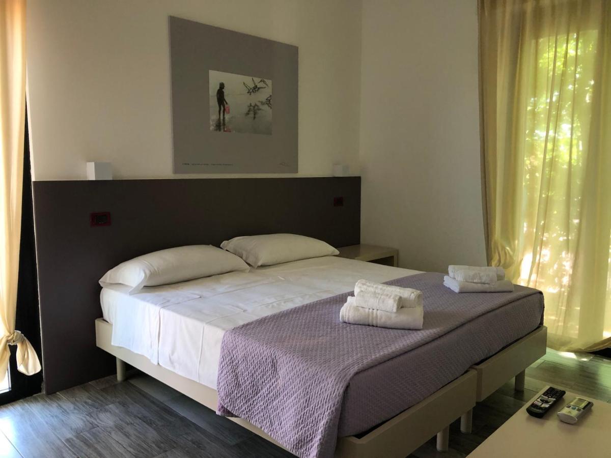 Vinsea Hotel Беллария-Иджеа-Марина Экстерьер фото