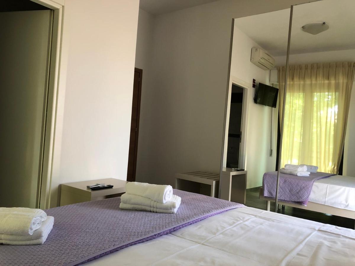 Vinsea Hotel Беллария-Иджеа-Марина Экстерьер фото