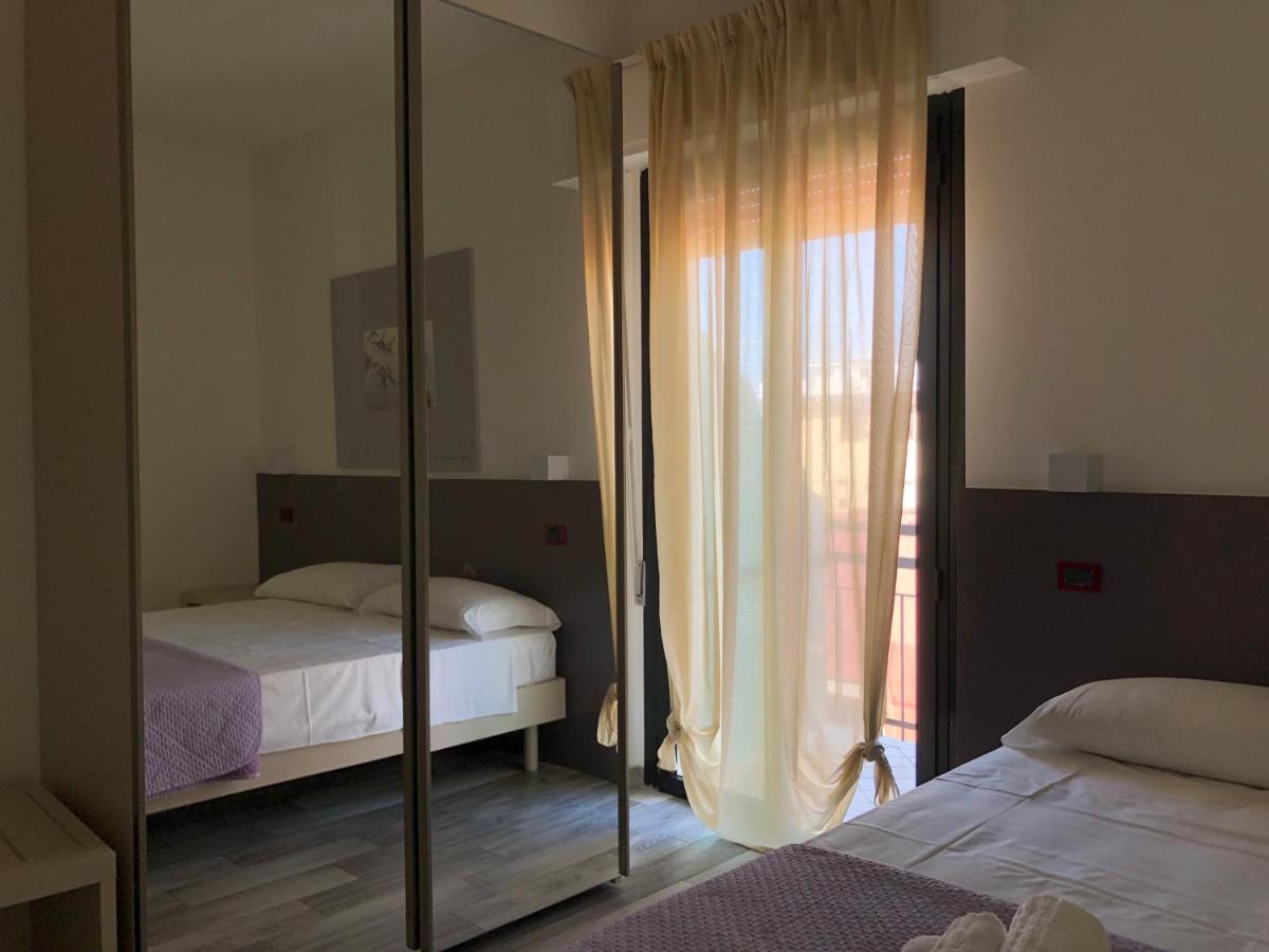 Vinsea Hotel Беллария-Иджеа-Марина Экстерьер фото