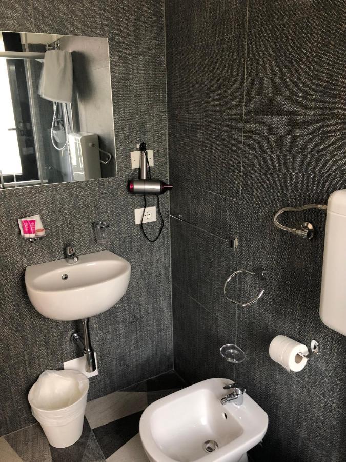 Vinsea Hotel Беллария-Иджеа-Марина Экстерьер фото
