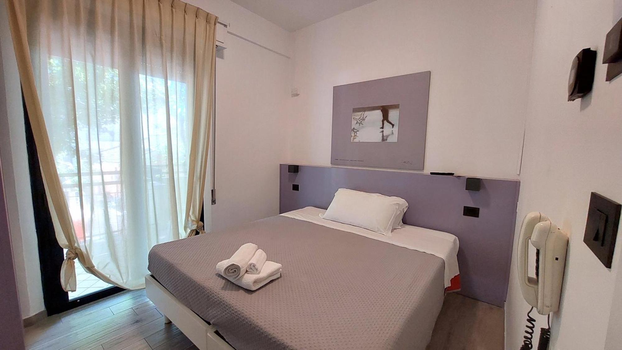 Vinsea Hotel Беллария-Иджеа-Марина Экстерьер фото