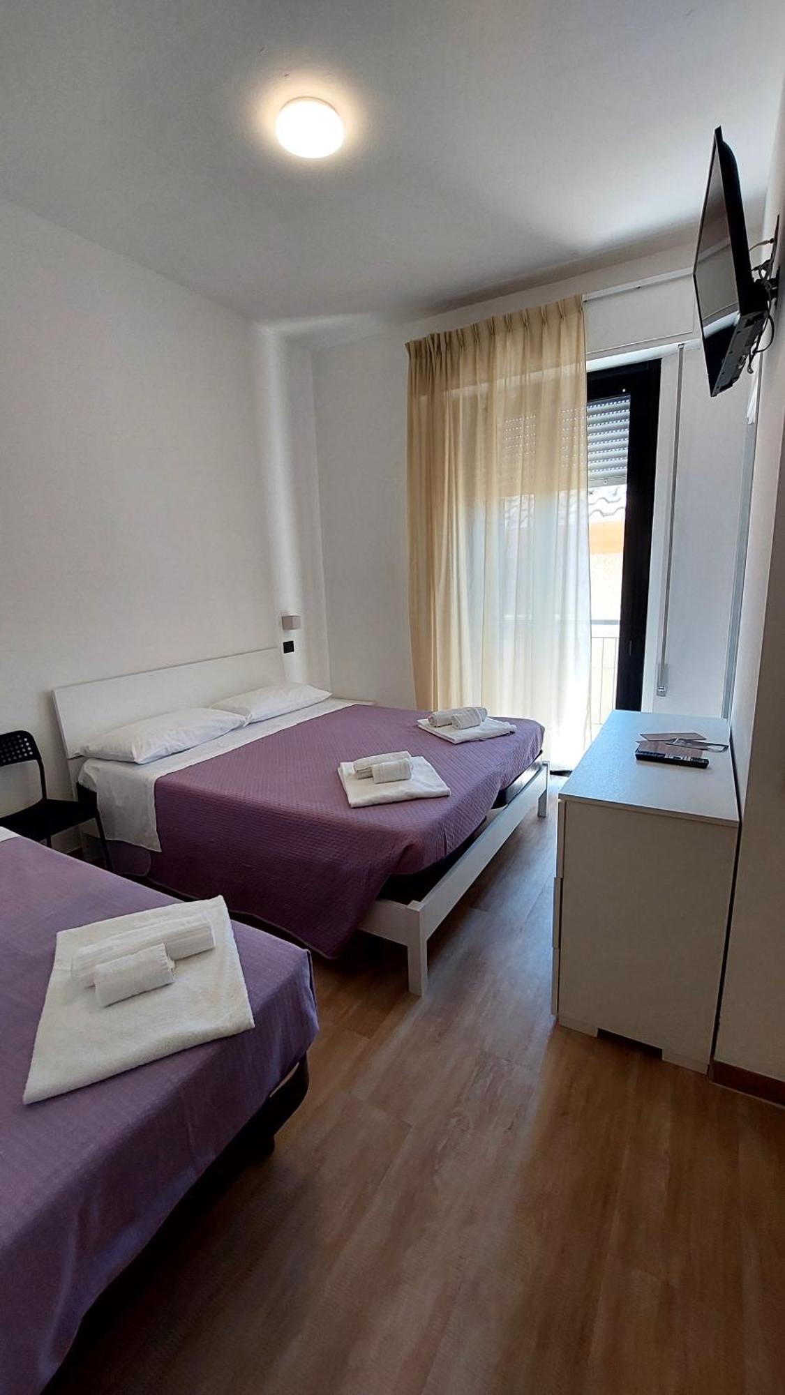 Vinsea Hotel Беллария-Иджеа-Марина Экстерьер фото