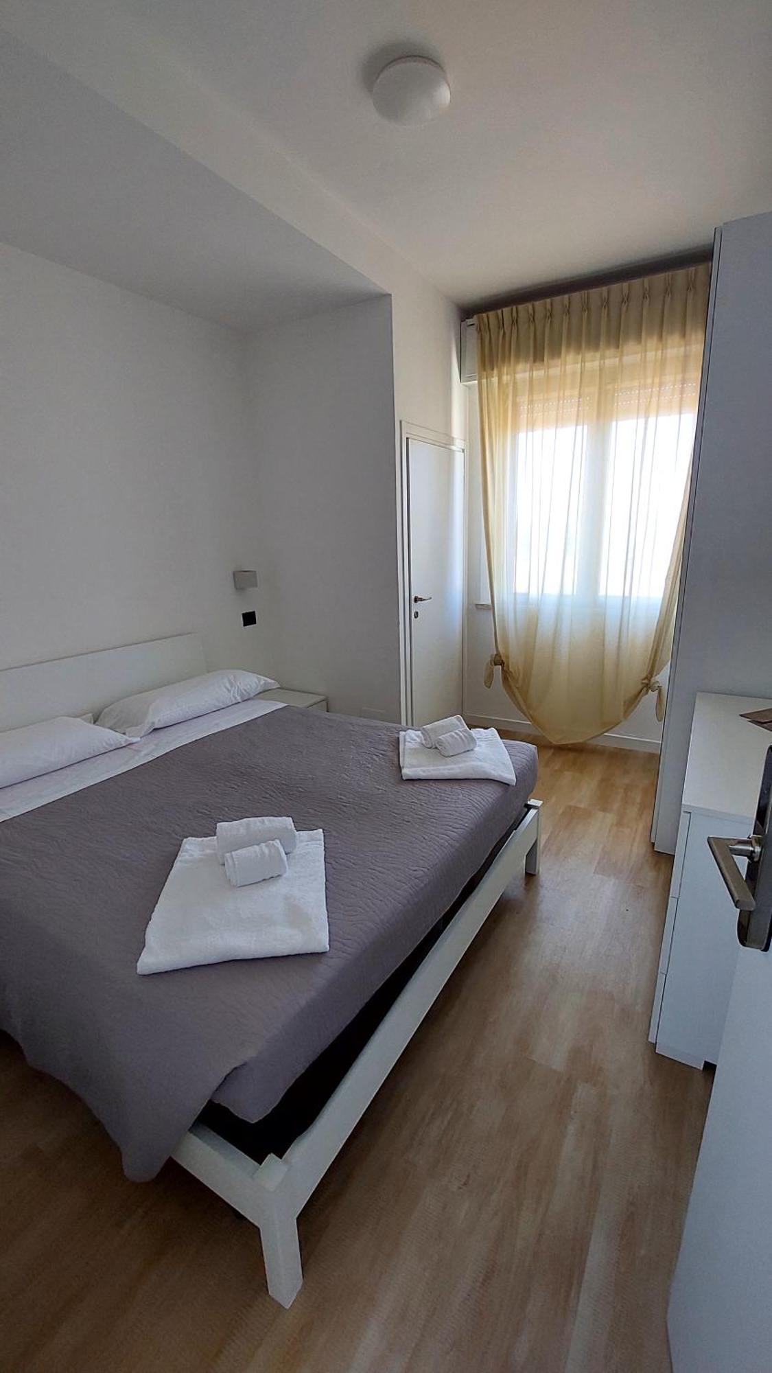 Vinsea Hotel Беллария-Иджеа-Марина Экстерьер фото