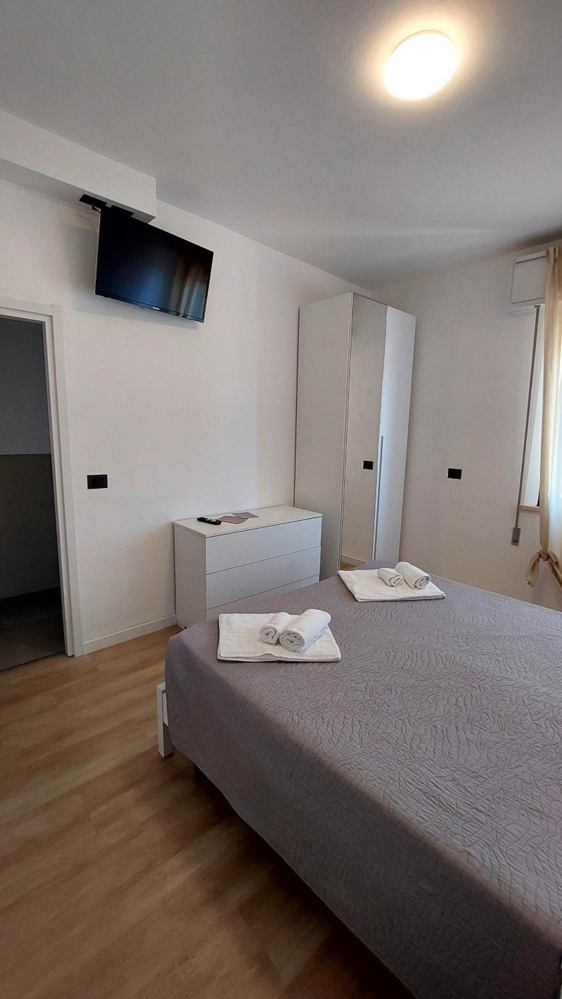 Vinsea Hotel Беллария-Иджеа-Марина Экстерьер фото